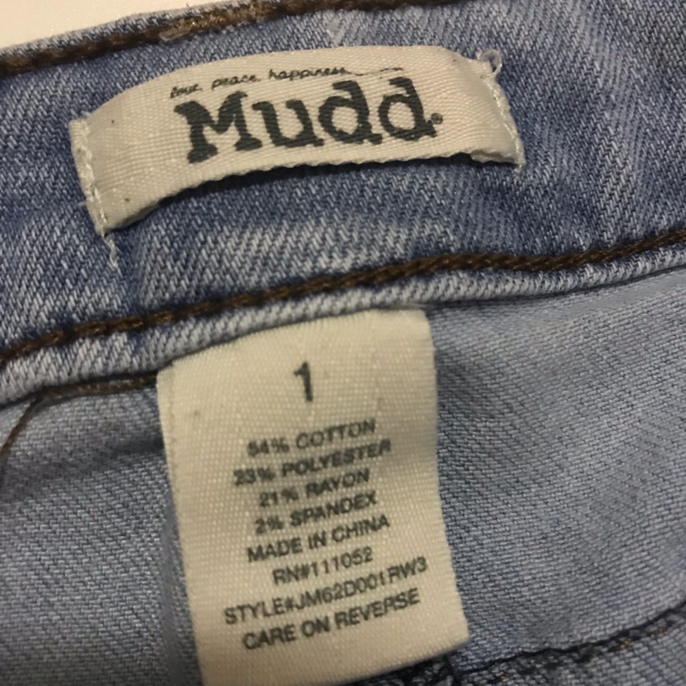 Three For One Deal! Two Tops And A Pair Of Shorts! - image 4